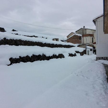 Alcoba Con Patio Del Siglo XIX Villa Villanueva de Viver Eksteriør bilde