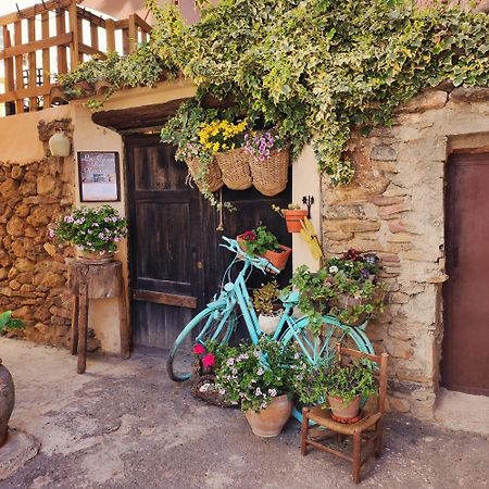 Alcoba Con Patio Del Siglo XIX Villa Villanueva de Viver Eksteriør bilde