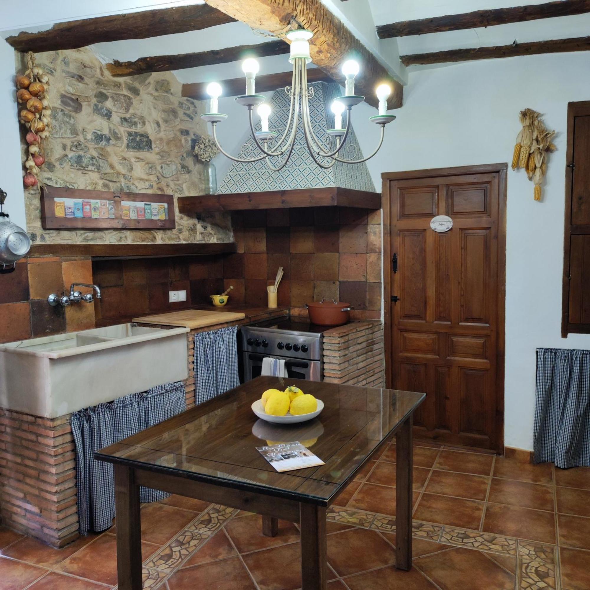 Alcoba Con Patio Del Siglo XIX Villa Villanueva de Viver Eksteriør bilde